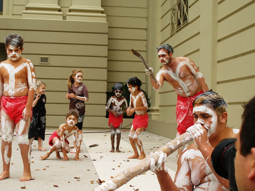 Je Be Weng dancers 11